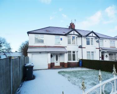 4 bedroom semi-detached  for sale