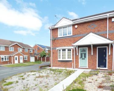 3 bedroom semi-detached  for sale
